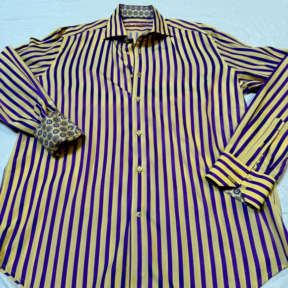 Robert Graham long sleeved button up - Picture 2 of 5